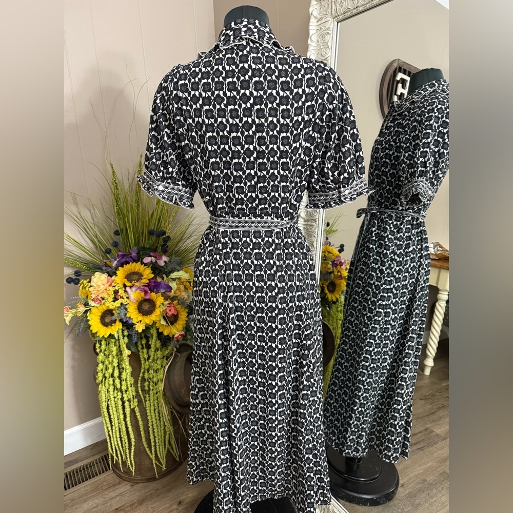 Max Studio Black and White Printed Midi Shirt Dress - Picture 4 of 14
